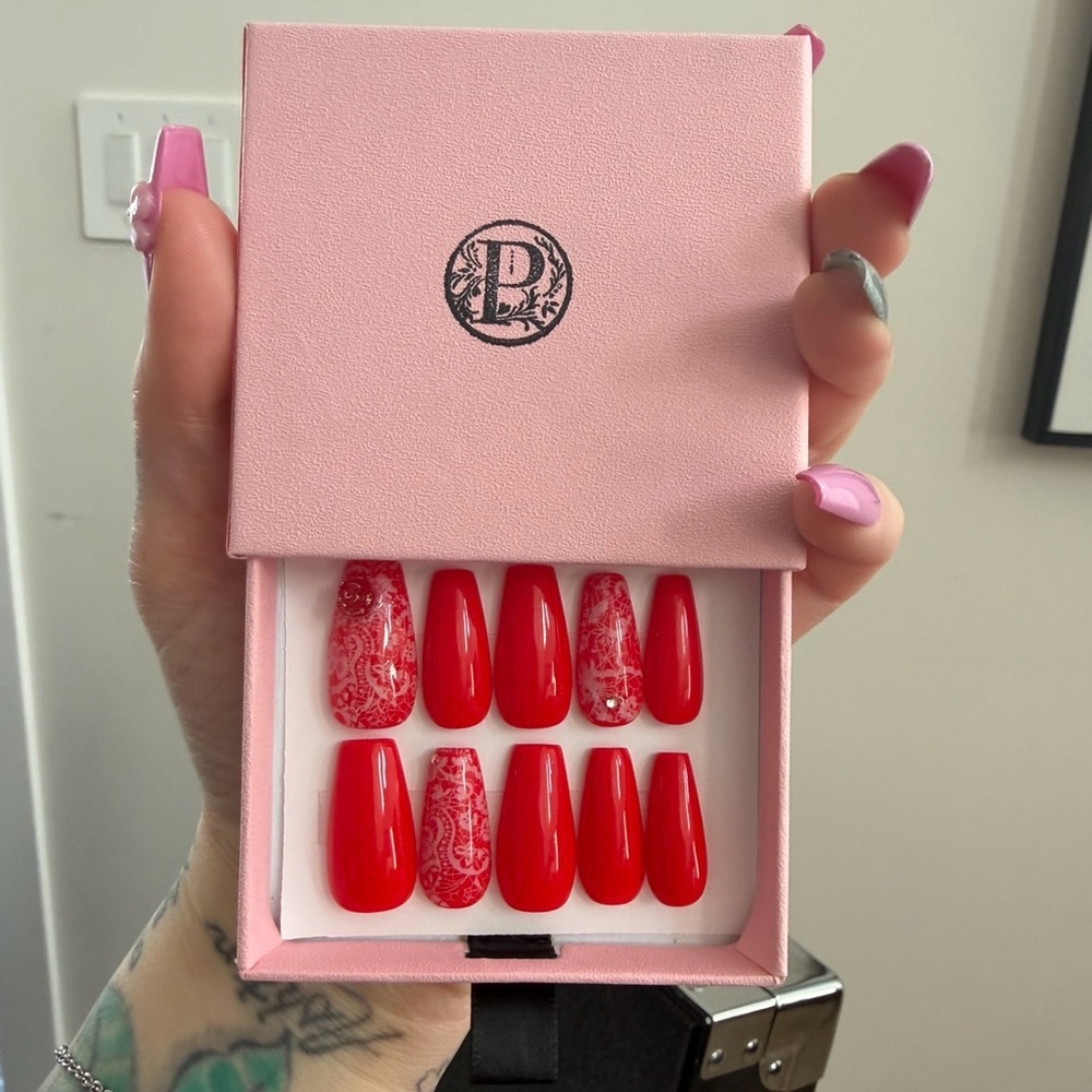 Glossy Red paisley Press-On Nails - At-Home premium instant gel Manicure coffin - Picture 2 of 8
